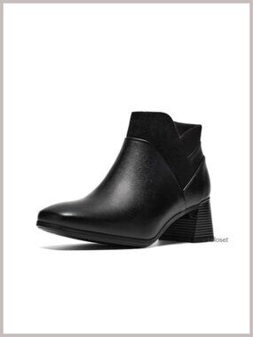 Clarks Leather Pointed Toe Ankle Bootie Block Heel Workwear Shoe